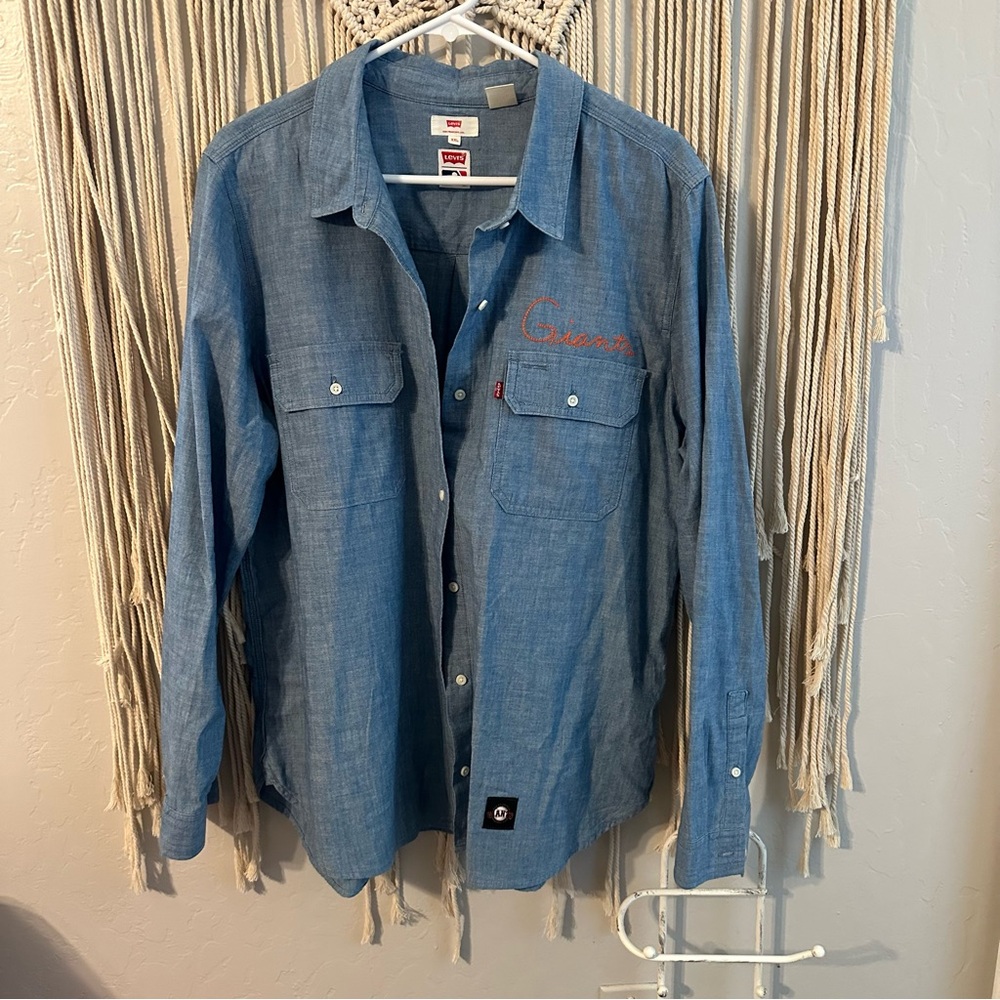 Women's San Francisco Giants Levi's Blue Chambray Long Sleeve Button-Up Shirt